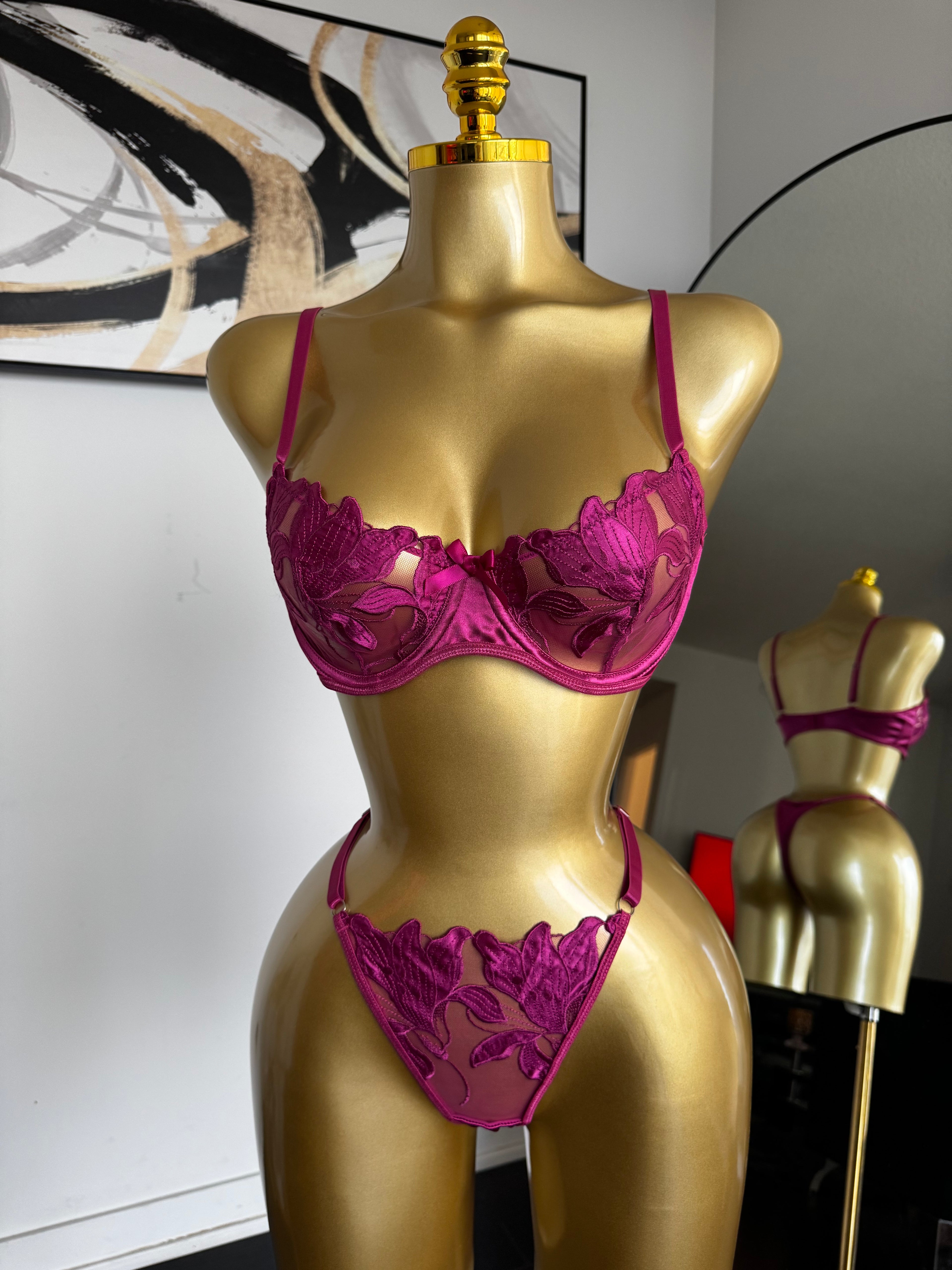 Sexy lace 2 piece lingerie
